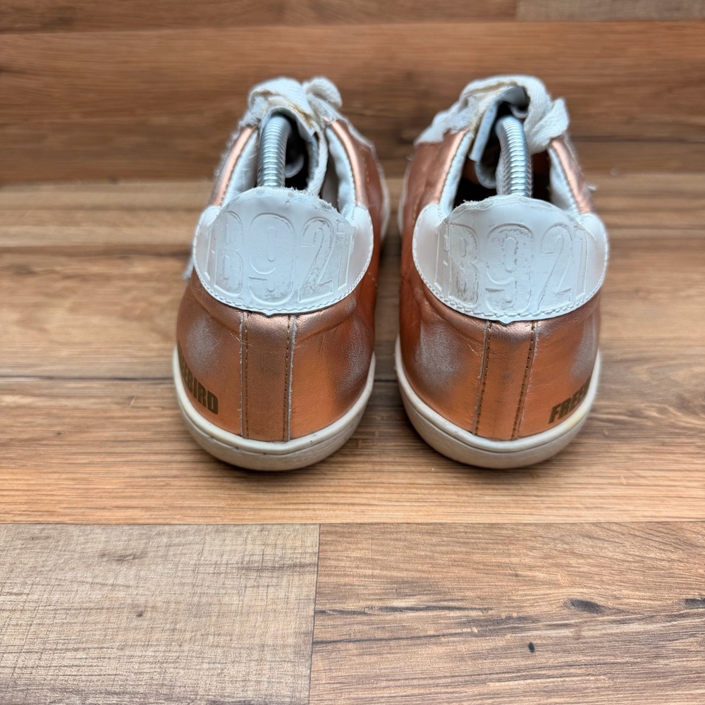 Freebird by Steven Madden Women's 7 Metallic Rose Gold Star Lace-Up Sneakers - Picture 7 of 9